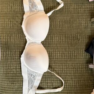 Maidenform White Lace Detail Bra Size 34D